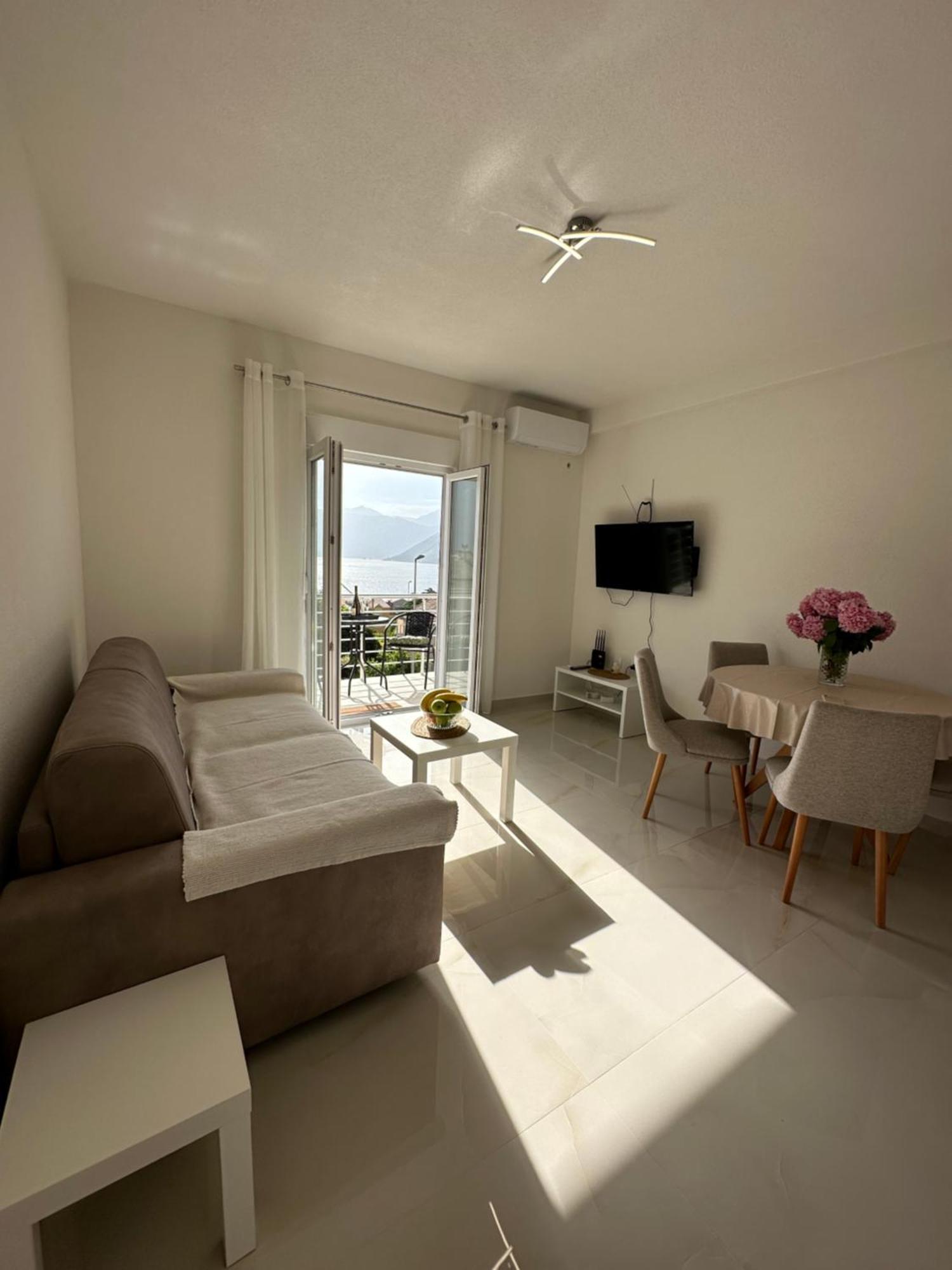 Sunny Apartment Kotor Exterior foto