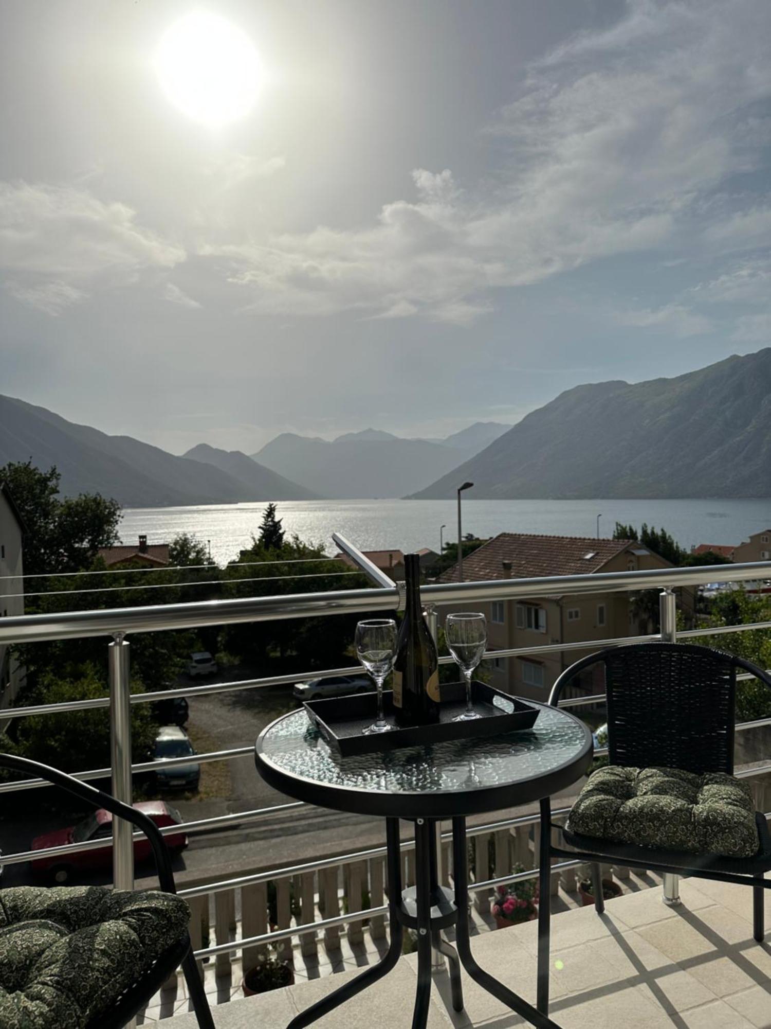 Sunny Apartment Kotor Exterior foto